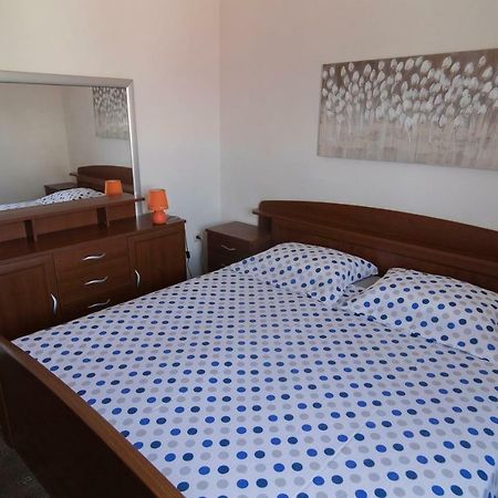 Apartments Ivana Postira Extérieur photo