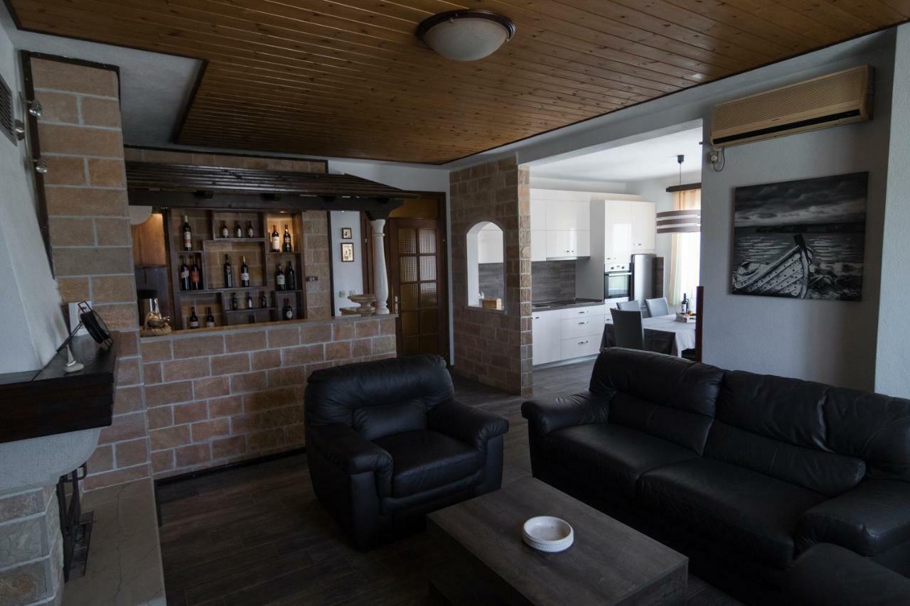 Apartments Ivana Postira Extérieur photo