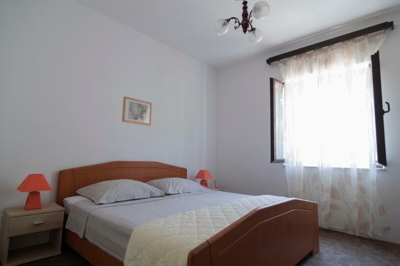 Apartments Ivana Postira Extérieur photo