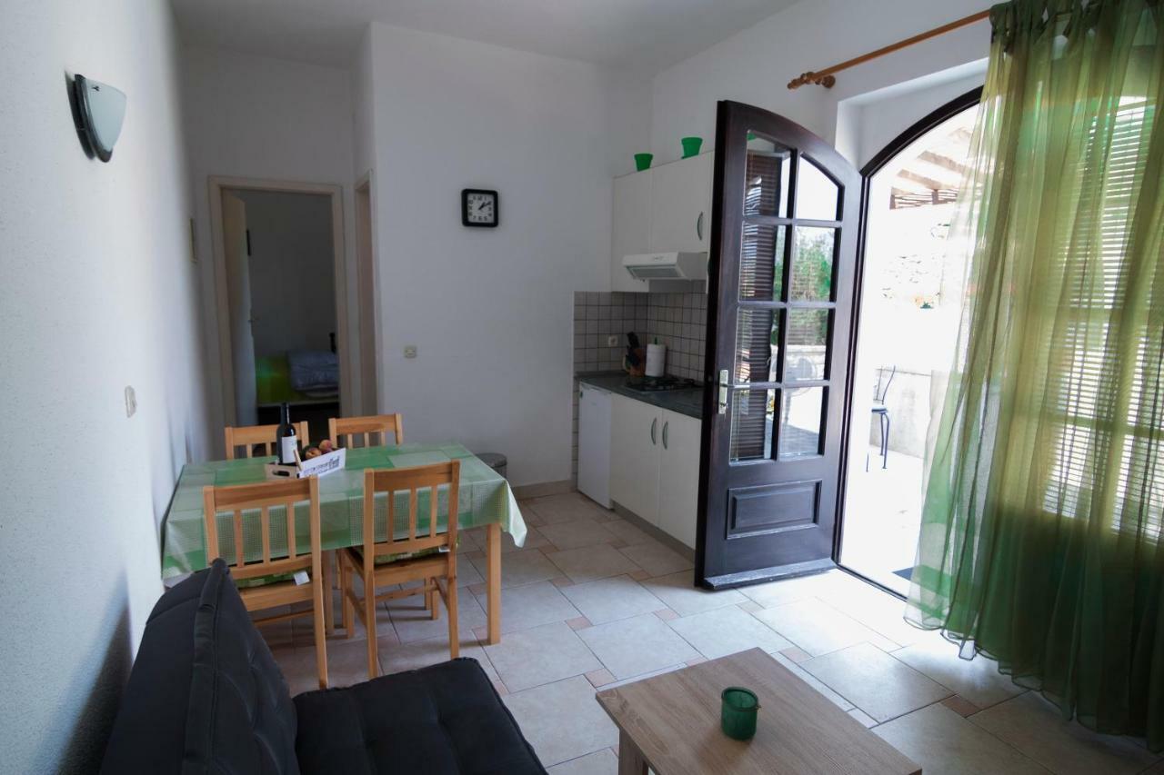 Apartments Ivana Postira Extérieur photo