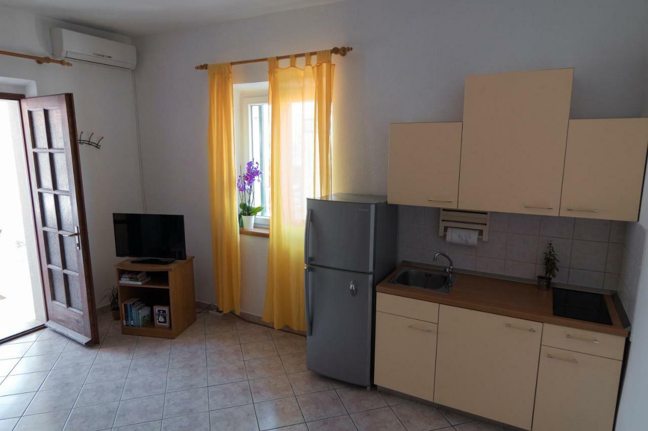Apartments Ivana Postira Extérieur photo