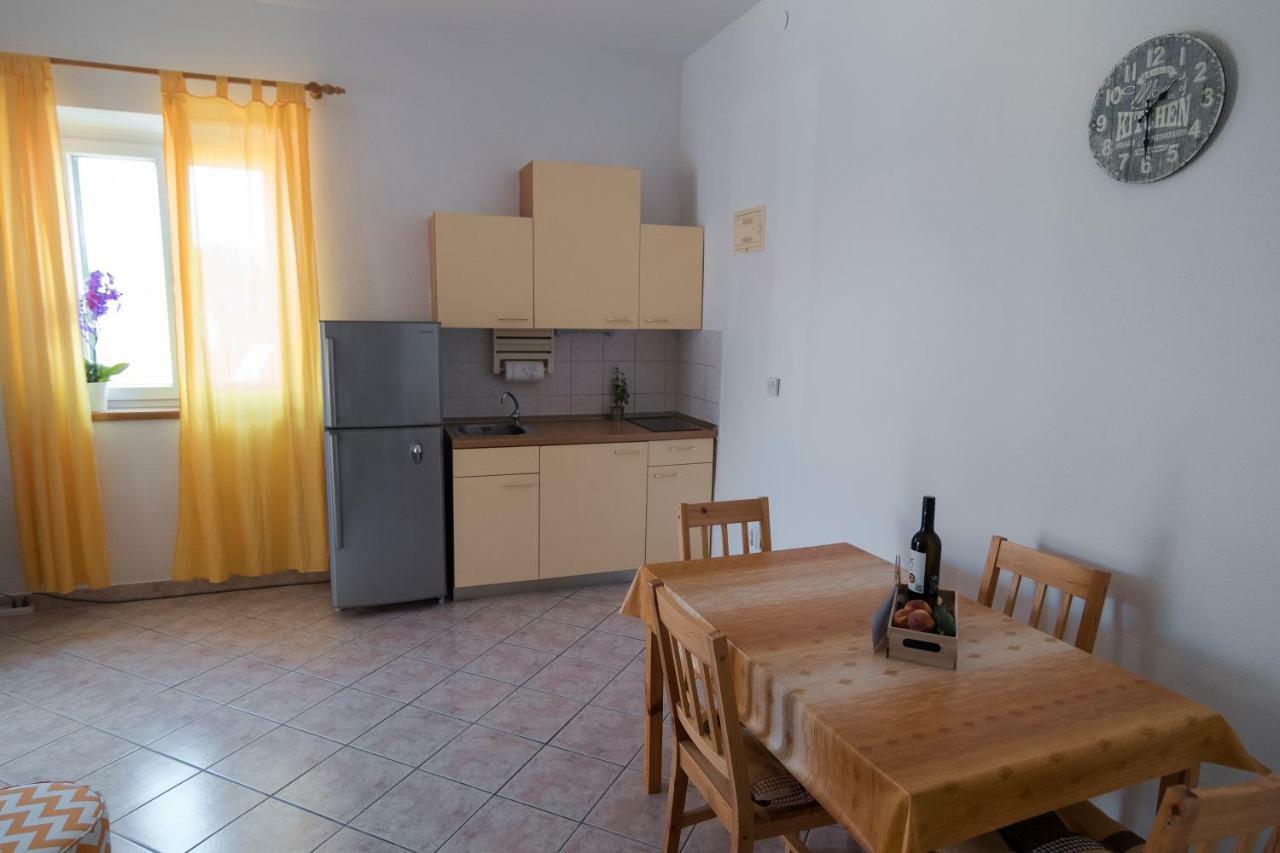 Apartments Ivana Postira Extérieur photo