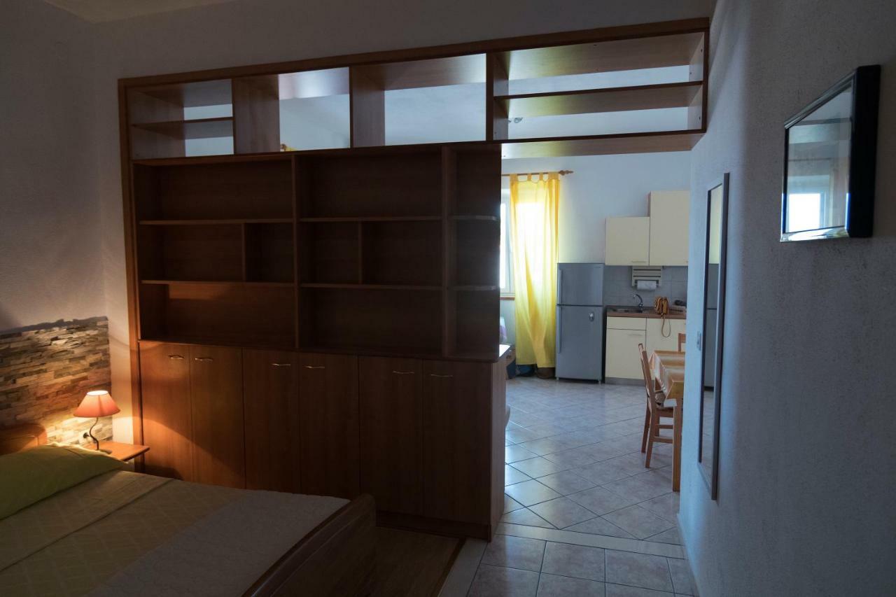 Apartments Ivana Postira Extérieur photo