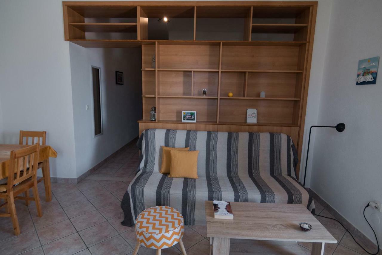 Apartments Ivana Postira Extérieur photo